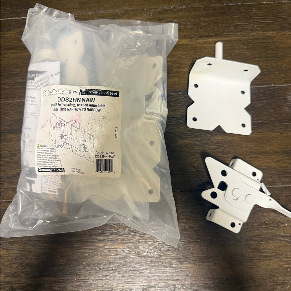 White Door Hinge Set and latch new